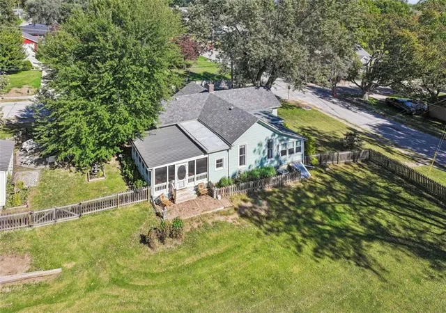 Photo 2 of Single family home for sale at 1619 State St, Lexington, MO 64067 | MLS# 2646509 | Listing updated on 2026-10-10