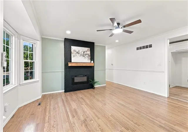 Photo 3 of Single family home for sale at 15401 E 36th Street S, Independence, MO 64055 | MLS# 2646512 | Listing updated on 2026-10-11