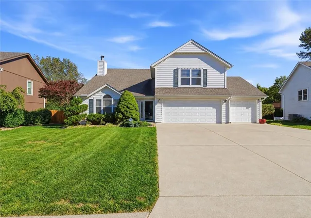 Photo 1 of Single family home for sale at 337 NE Dreamweaver Ave, Lees Summit, MO 64086 | MLS# 2646515 | Listing updated on 2026-10-10