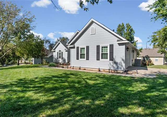 Photo 3 of Single family home for sale at 13470 Timber Park Ln, Platte City, MO 64079 | MLS# 2646520 | Listing updated on 2026-10-22