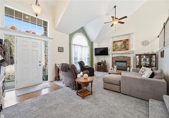 Photo 2 of Sale Pending at 6211 Ne 119th Terrace, Kansas City, MO 64156 | MLS# 2646532 | Listing updated on 2026-10-18