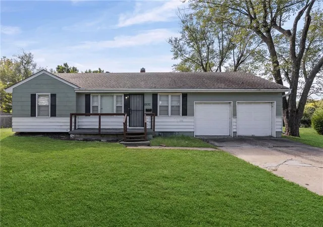 Photo 1 of Single family home for sale at 10137 E 80th Street, Raytown, MO 64138 | MLS# 2646534 | Listing updated on 2026-10-17
