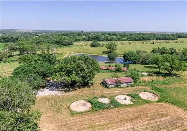 Photo 3 of Single family home for sale at 11137 W 200 Road, Blue Mound, KS 66010 | MLS# 2646538 | Listing updated on 2026-10-11