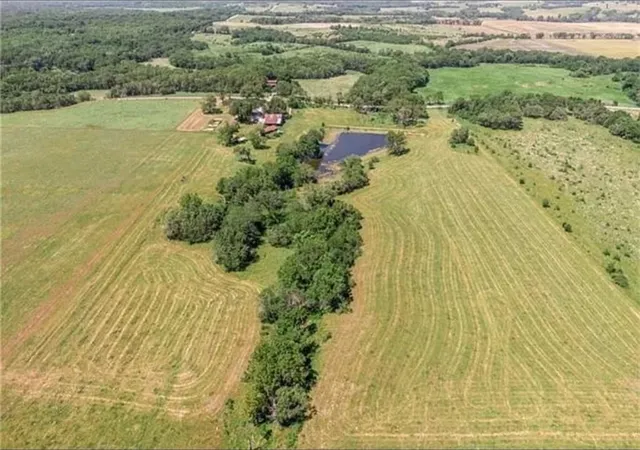 Photo 4 of Single family home for sale at 11137 W 200 Road, Blue Mound, KS 66010 | MLS# 2646538 | Listing updated on 2026-10-11