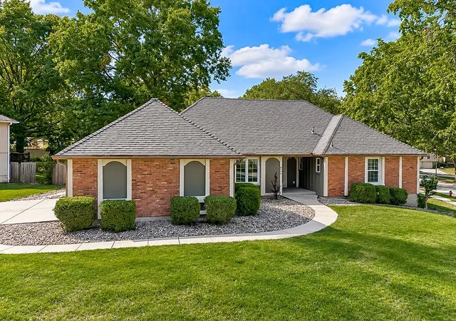 Photo 1 of Single family home for sale at 8148 Nw Twin Oaks Dr, Kansas City, MO 64151 | MLS# 2646540 | Listing updated on 2026-10-11