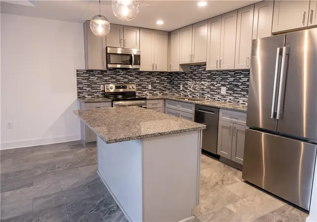 Photo 2 of Condo for sale at 2980 Baltimore Ave #2304, Kansas City, MO 64108 | MLS# 2646545 | Listing updated on 2026-10-11