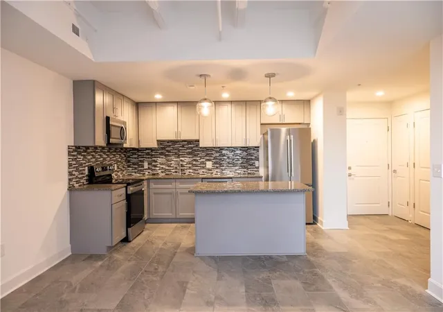 Photo 3 of Condo for sale at 2980 Baltimore Ave #2304, Kansas City, MO 64108 | MLS# 2646545 | Listing updated on 2026-10-11