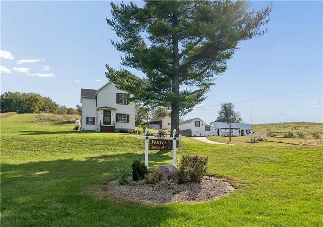 Photo 1 of Single family home for sale at 26876 Tonganoxie Dr, Leavenworth, KS 66048 | MLS# 2646550 | Listing updated on 2026-10-16