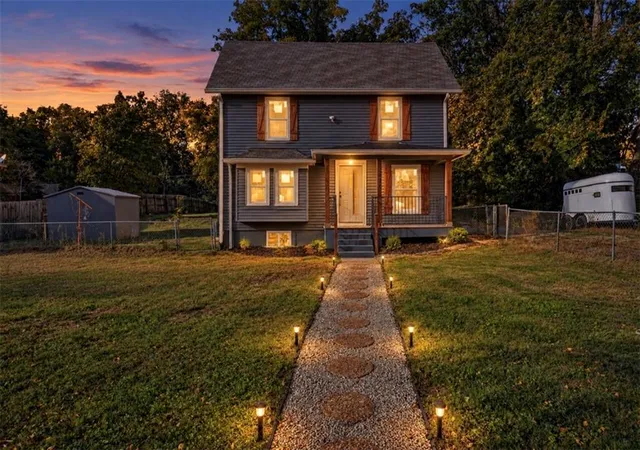 Single family home for sale at 3410 Barnett Ave, Kansas City, KS 66102 | MLS# 2646551