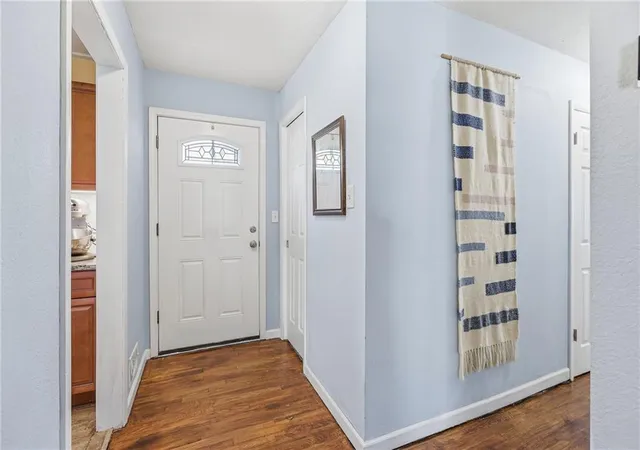 Photo 4 of Single family home for sale at 611 Rankin Rd, Independence, MO 64055 | MLS# 2646555 | Listing updated on 2026-10-28