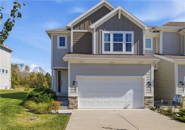 Photo 1 of Townhouse for sale at 3721 Sw Walsh Dr, Lees Summit, MO 64082 | MLS# 2646556 | Listing updated on 2026-10-11