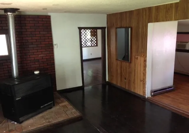 Photo 3 of Single family home for sale at 826 Ellinwood St, Osage City, KS 66523 | MLS# 2646558 | Listing updated on 2026-10-10