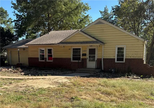 Photo 1 of Single family home for sale at 11231 E 14th Street S, Independence, MO 64052 | MLS# 2646562 | Listing updated on 2026-10-11