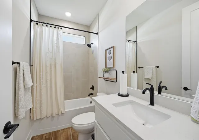 Photo 3 of Single family home for sale at 17690 Jubilee St, Gardner, KS 66030 | MLS# 2646578 | Listing updated on 2026-10-10