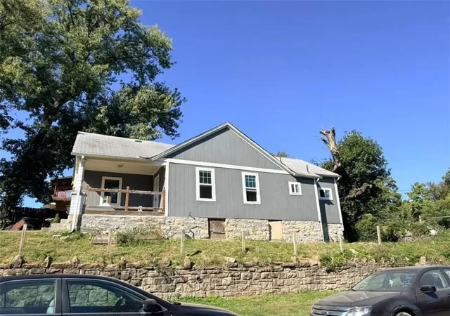 Photo 1 of Single family home for sale at 846 Riverview Ave, Kansas City, KS 66101 | MLS# 2646580 | Listing updated on 2026-10-11