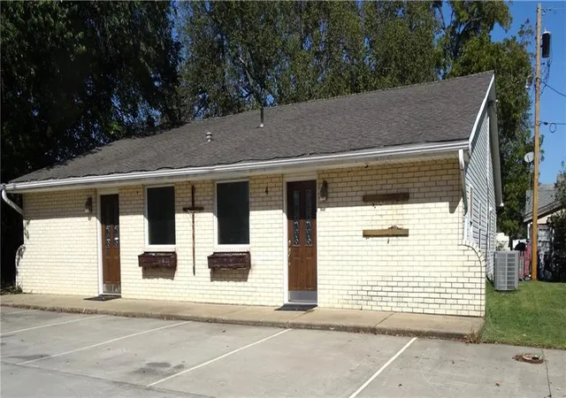 Photo 2 of Sale Pending at 4 Pine St, Butler, MO 64730 | MLS# 2646587 | Listing updated on 2026-10-14