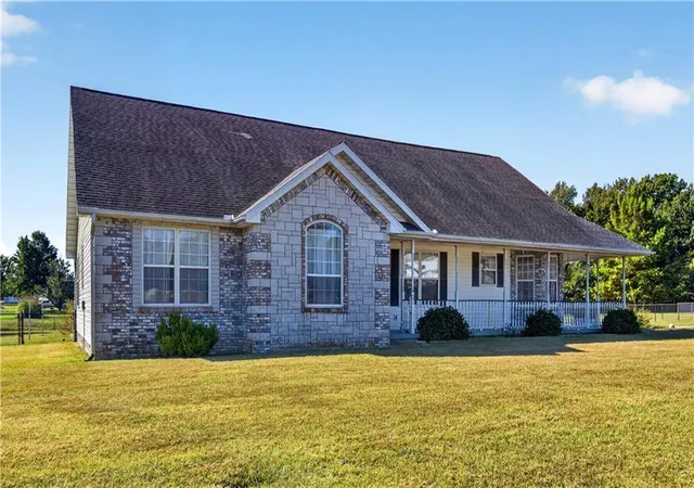 Photo 2 of Single family home for sale at 37 6th Road, Lamar, MO 64759 | MLS# 2646608 | Listing updated on 2026-10-15