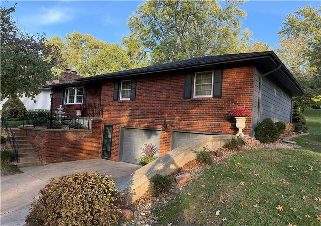 Single family home for sale at 3401 N 36th Terrace, Saint Joseph, MO 64506 | MLS# 2646612