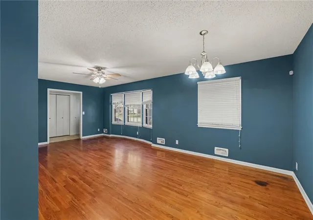 Photo 4 of Single family home for sale at 5125 Spring Ave, Kansas City, MO 64133 | MLS# 2646614 | Listing updated on 2026-10-19
