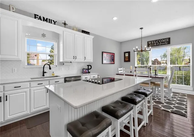 Photo 4 of Single family home for sale at 1202 Cedar Crst Dr, Pittsburg, KS 66762 | MLS# 2646623 | Listing updated on 2026-10-18