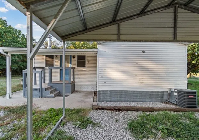 Photo 3 of Single family home for sale at 24071 Iguana Rd, Brookfield, MO 64628 | MLS# 2646624 | Listing updated on 2026-10-14