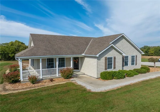 Photo 3 of Single family home for sale at 31659 180th Street, Kidder, MO 64649 | MLS# 2646628 | Listing updated on 2026-10-18