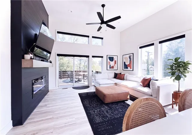 Photo 3 of Single family home for sale at 4247 Tracy Ave, Kansas City, MO 64110 | MLS# 2646630 | Listing updated on 2026-10-27
