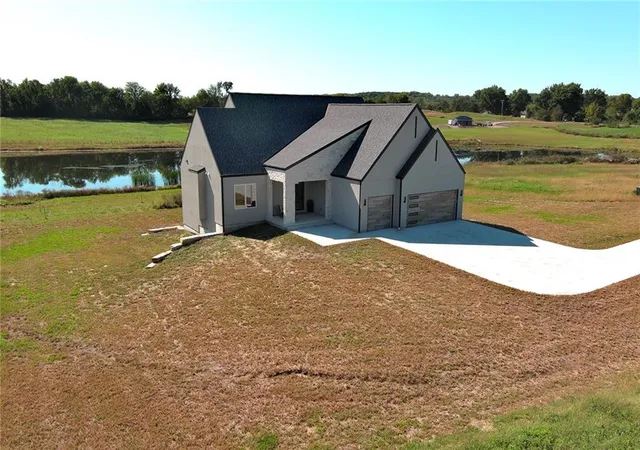 Photo 1 of Single family home for sale at 16055 Eisenhower Rd, Leavenworth, KS 66048 | MLS# 2646631 | Listing updated on 2026-10-22