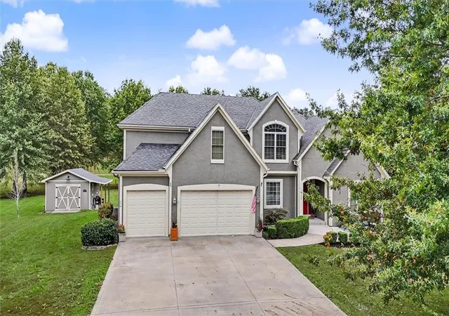 Photo 4 of Single family home for sale at 8755 Lynne Rd, De Soto, KS 66018 | MLS# 2646638 | Listing updated on 2026-10-28