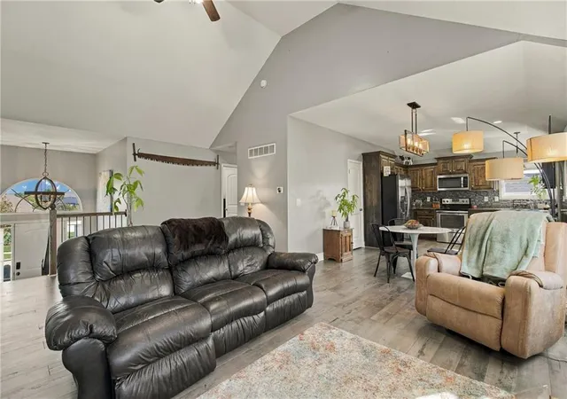 Photo 3 of Single family home for sale at 824 N Oak Ter, Tonganoxie, KS 66086 | MLS# 2646639 | Listing updated on 2026-10-19