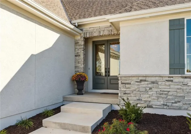 Photo 4 of Single family home for sale at 10510 N Olive Ct, Kansas City, MO 64155 | MLS# 2646648 | Listing updated on 2026-10-12