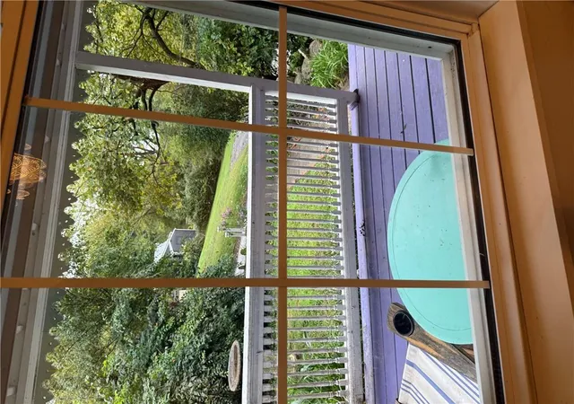 Photo 2 of Single family home for sale at 6 W 12th Street, Parkville, MO 64152 | MLS# 2646650 | Listing updated on 2026-10-20