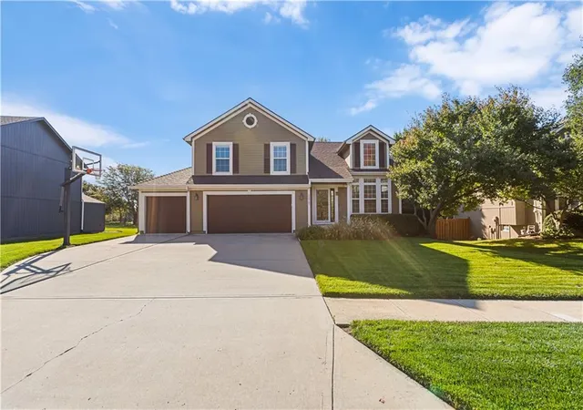 Photo 1 of Single family home for sale at 23707 W 58th Terrace, Shawnee, KS 66226 | MLS# 2646652 | Listing updated on 2026-10-15