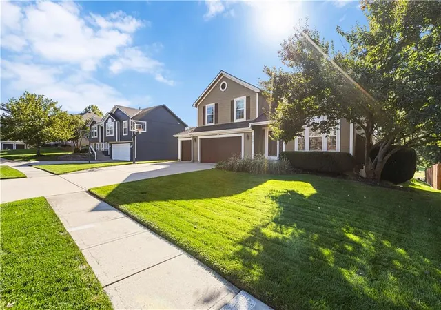 Photo 2 of Single family home for sale at 23707 W 58th Terrace, Shawnee, KS 66226 | MLS# 2646652 | Listing updated on 2026-10-15