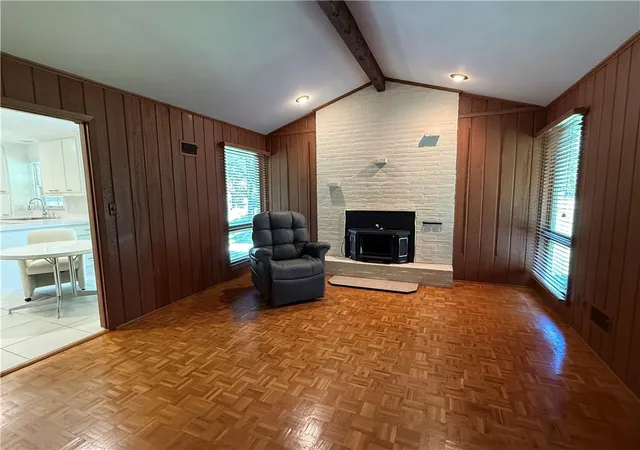 Photo 2 of Sale Pending at 4100 W 100th Terrace, Overland Park, KS 66207 | MLS# 2646654 | Listing updated on 2026-10-15