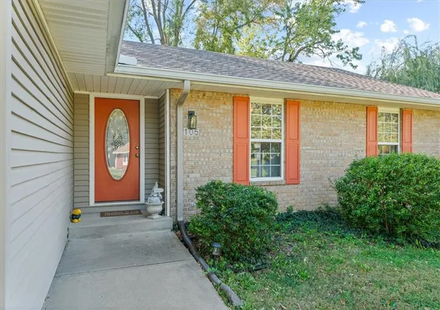 Photo 2 of Single family home for sale at 105 W South St, Spring Hill, KS 66083 | MLS# 2646656 | Listing updated on 2026-10-21