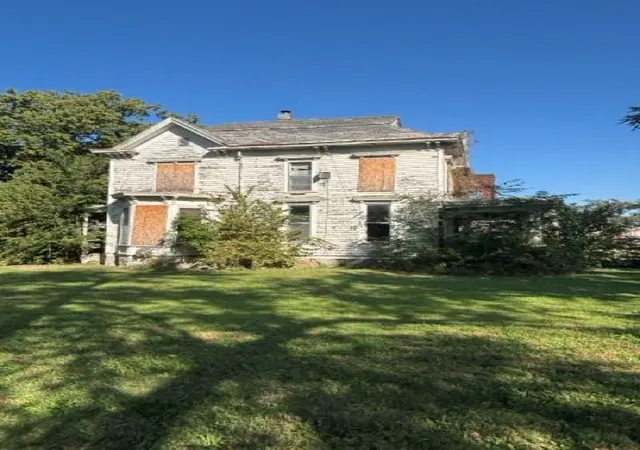 Photo 2 of Single family home for sale at 109 Spruce St, Abilene, KS 67410 | MLS# 2646658 | Listing updated on 2026-10-19