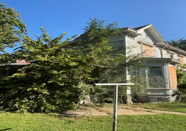 Photo 3 of Single family home for sale at 109 Spruce St, Abilene, KS 67410 | MLS# 2646658 | Listing updated on 2026-10-19