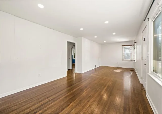 Photo 2 of Single family home for sale at 6739 Floyd St, Overland Park, KS 66204 | MLS# 2646660 | Listing updated on 2026-10-22
