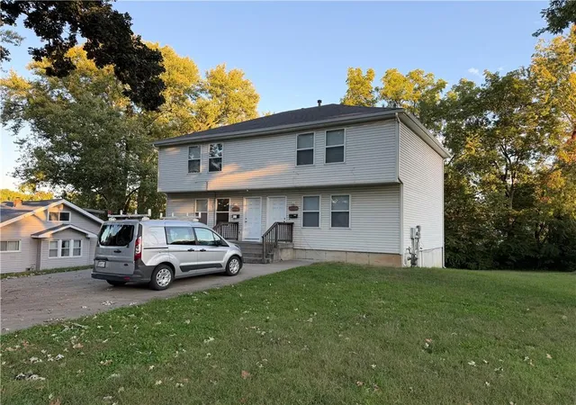 Photo 1 of Multi family home for sale at 1700 W Walnut St, Independence, MO 64050 | MLS# 2646667 | Listing updated on 2026-10-12