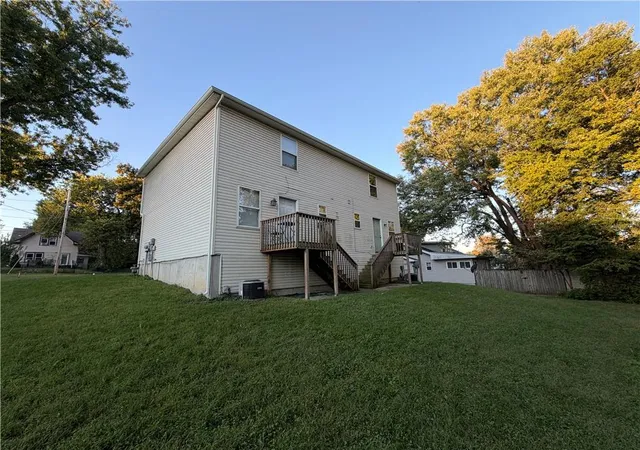 Photo 3 of House for sale at 1700 W Walnut St, Independence, MO 64050 | MLS# 2646667 | Listing updated on 2026-10-12