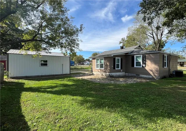 Photo 3 of Single family home for sale at 115 N 2nd Street, Chetopa, KS 67336 | MLS# 2646669 | Listing updated on 2026-10-14