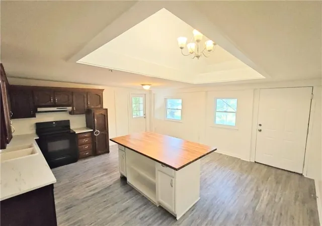 Photo 3 of Sale Pending at 427 N Blake St, Olathe, KS 66061 | MLS# 2646675 | Listing updated on 2026-10-13
