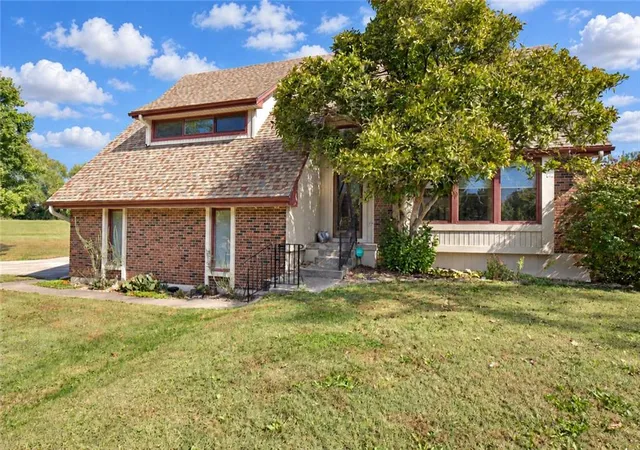Single family home for sale at 12915 Meadowlark St, Lees Summit, MO 64086 | MLS# 2646701