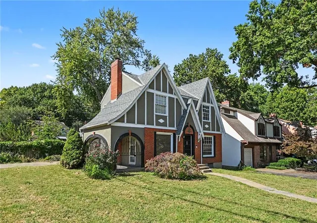 Photo 3 of Single family home for sale at 7440 Harrison St, Kansas City, MO 64131 | MLS# 2646704 | Listing updated on 2026-10-17