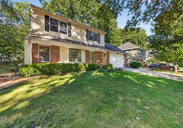 Photo 3 of Single family home for sale at 10228 Caenen Dr, Lenexa, KS 66215 | MLS# 2646711 | Listing updated on 2026-10-15