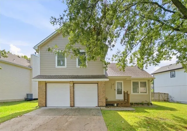 Photo 1 of Single family home for sale at 1205 E Sleepy Holw Dr, Olathe, KS 66062 | MLS# 2646717 | Listing updated on 2026-10-17