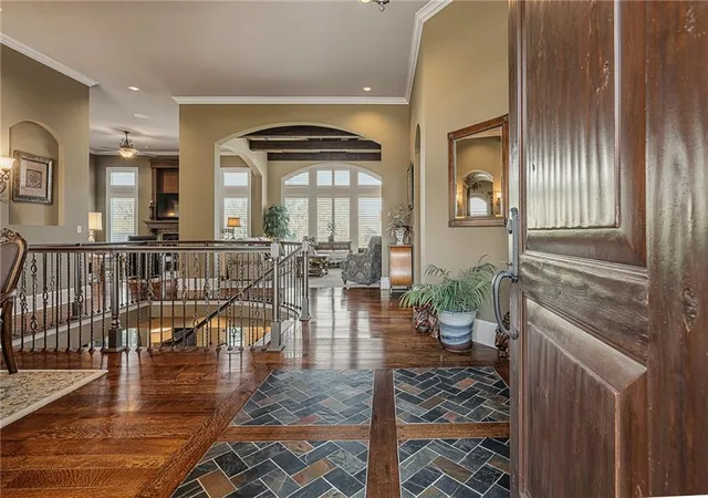 Photo 4 of Single family home for sale at 8959 Chestnut St, Lenexa, KS 66220 | MLS# 2646719 | Listing updated on 2026-10-17