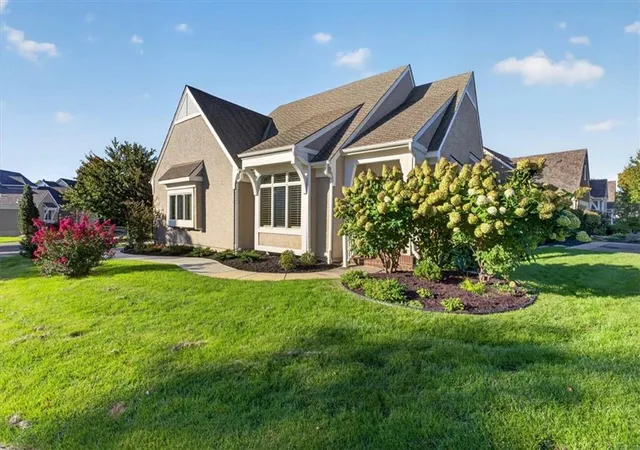 Photo 4 of House for sale at 12501 W 123rd Street, Overland Park, KS 66213 | MLS# 2646722 | Listing updated on 2026-10-22