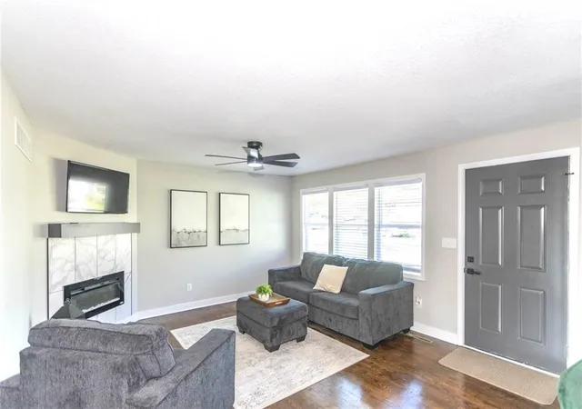 Photo 3 of Single family home for sale at 3171 Cleveland Ave, Kansas City, KS 66104 | MLS# 2646723 | Listing updated on 2026-10-16